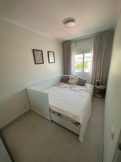 Cunit, Front Line With Sea View Apartment ภายนอก รูปภาพ