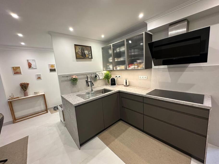 Cunit, Front Line With Sea View Apartment ภายนอก รูปภาพ